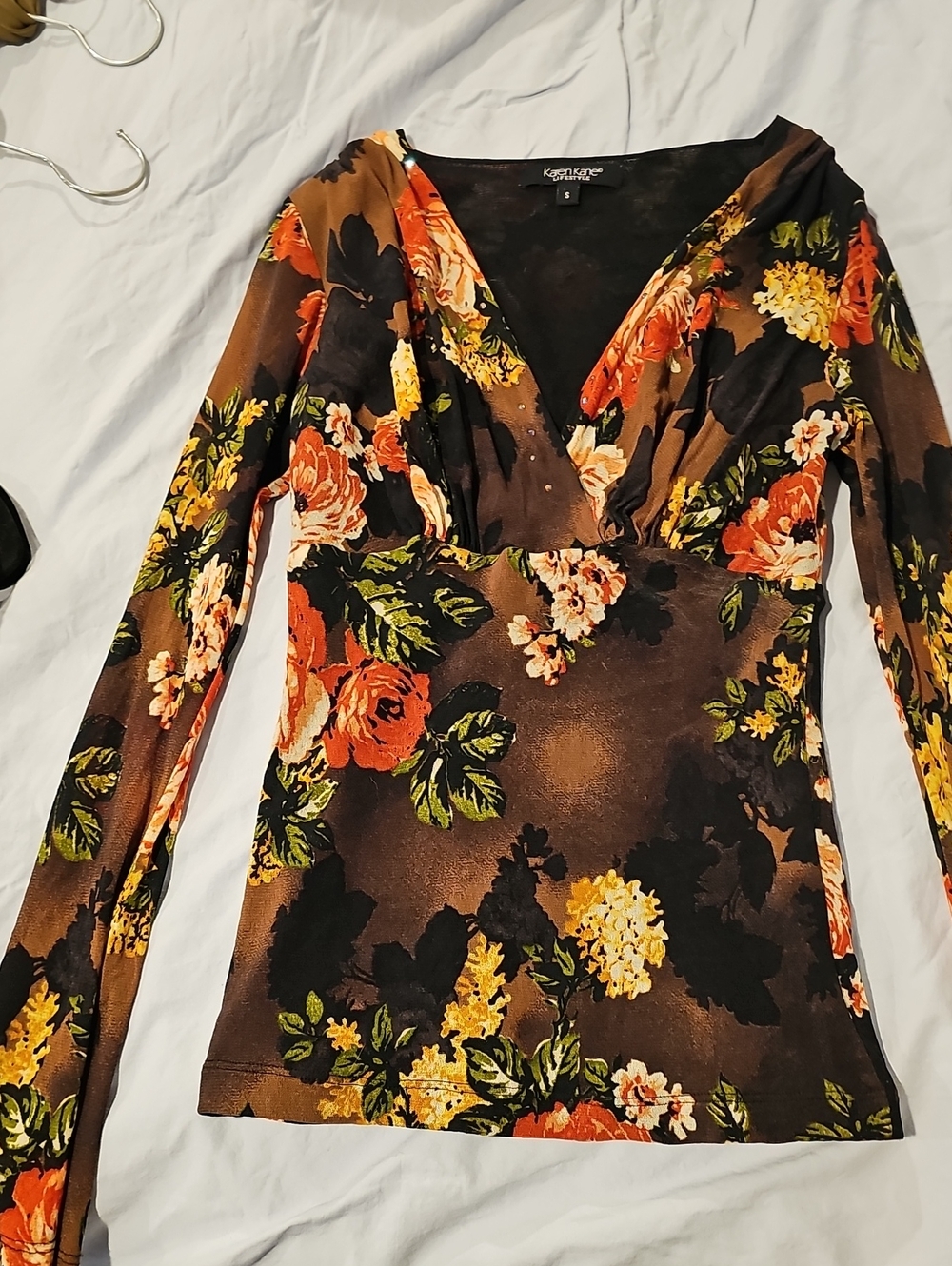 Karwn Kane Multi Floral Long Sleeve V-Neck Shirt. Stretchy Fabric.